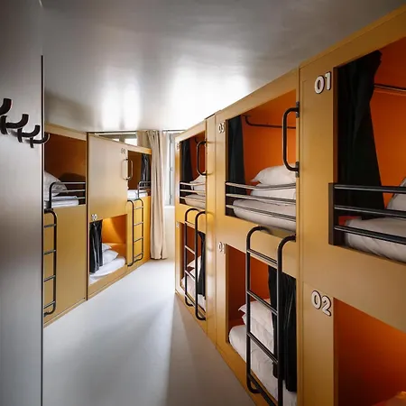 The People Hostel Λυών