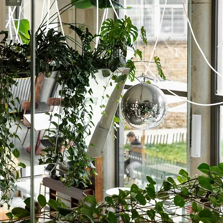 Vandrerhjem The People