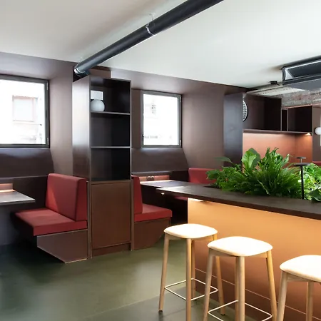 Vandrerhjem The People