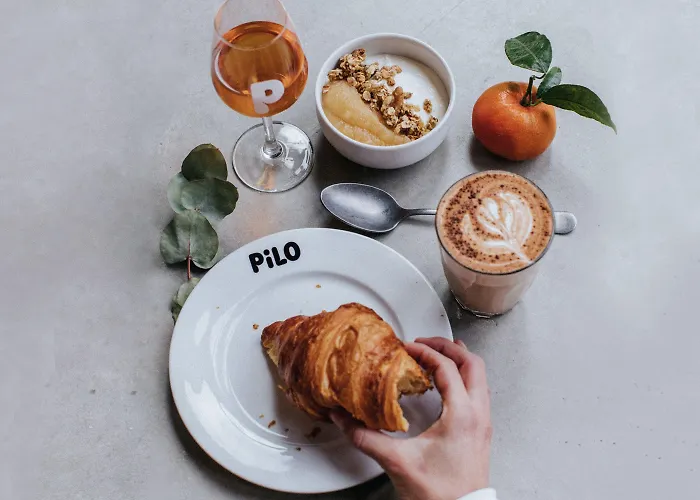 The People Albergue Lyon